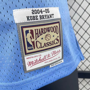 Regata Mitchell & Ness Los Angeles Lakers Alternate Kobe Bryant 2004-2005 Azul